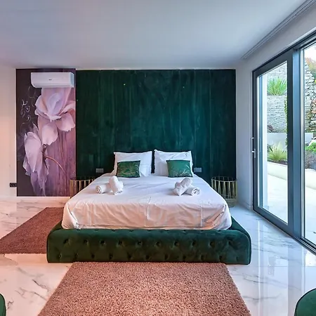 Naya With Heated Pool And Hot Tub Villa Veprinac