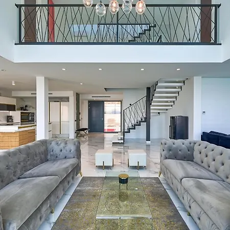 Villa Naya With Heated Pool And Hot Tub Veprinac