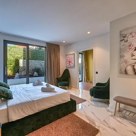 Villa Naya With Heated Pool And Hot Tub