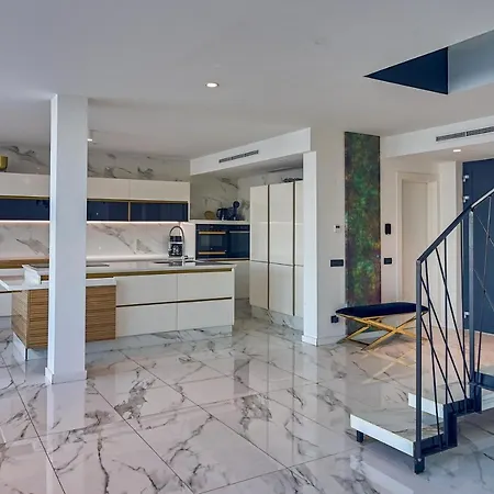 Villa Naya With Heated Pool And Hot Tub