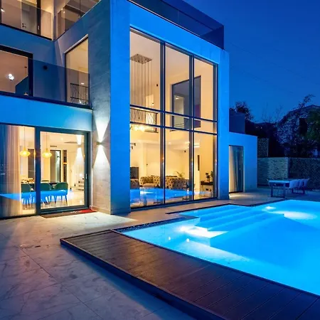 Villa Naya With Heated Pool And Hot Tub *